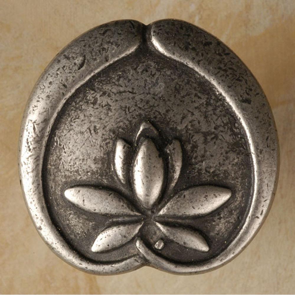 Anne At Home 1 1/4'' Asian lotus flower knob