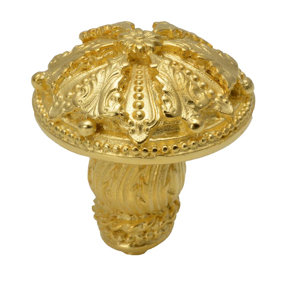 Carpe Diem Hardware Acanthus Large Knob Renaissance Style With Feather Scroll Foot