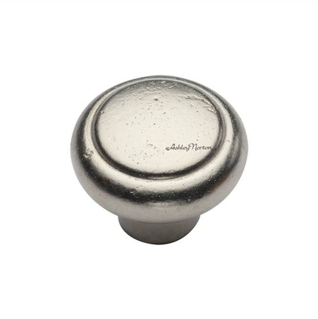 Manzoni 1 1/4'' Newport cabinet knob